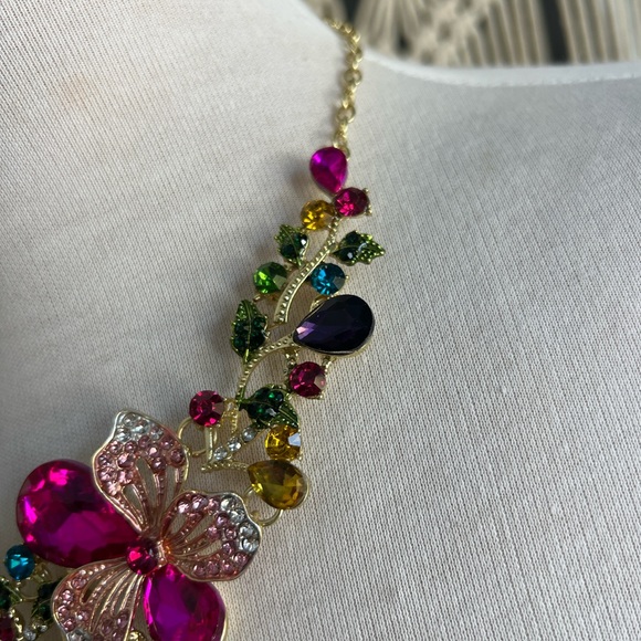 Aratta Colorful Floral Rhinestone Statement Necklace and Earring Set - Picture 5 of 7